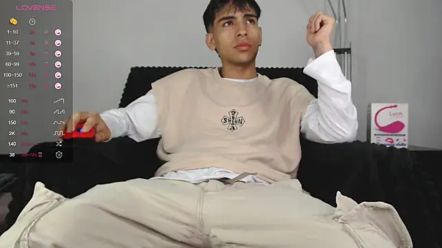 Snapshot of zack_thunder chatting on February 11, 2025, 11:54 am zack thunder online show from February 11, 2025, 11:54 am