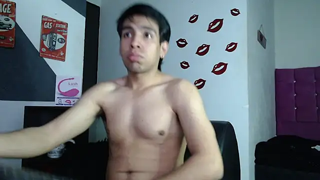 Snapshot of zack_thunder chatting on March 16, 2025, 12:11 pm zack thunder online show from March 16, 2025, 12:11 pm