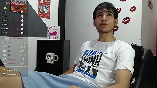 Snapshot of zack_thunder chatting on March 22, 2025, 6:47 pm zack thunder online show from March 22, 2025, 6:47 pm