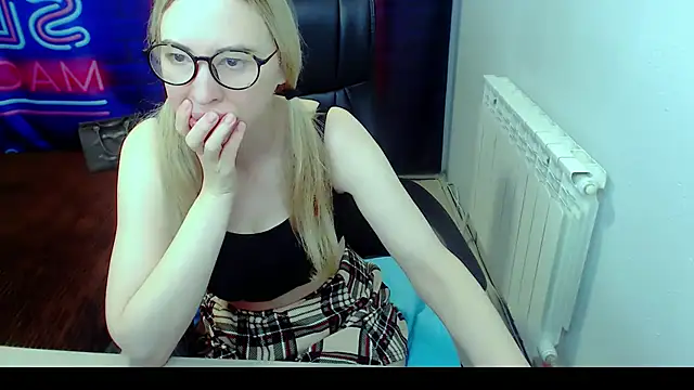 kerakiss877 online show from March 5, 2025, 9:15 pm