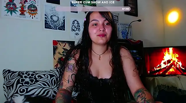 sweetiee mary online show from January 25, 2025, 3:51 am