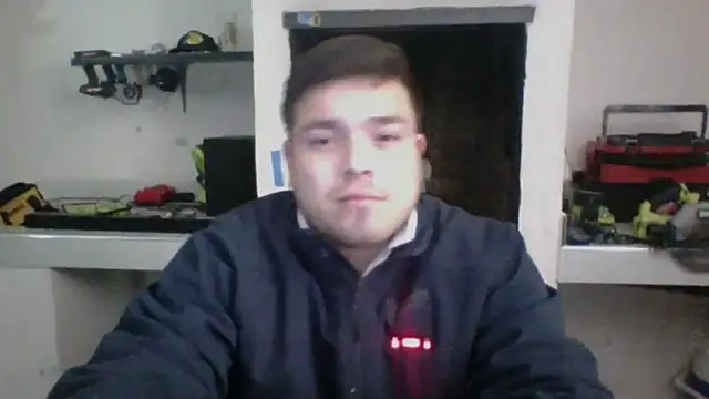 Snapshot of DirtyRcride chatting on December 7, 2024, 2:09 am DirtyRcride online show from December 7, 2024, 2:09 am