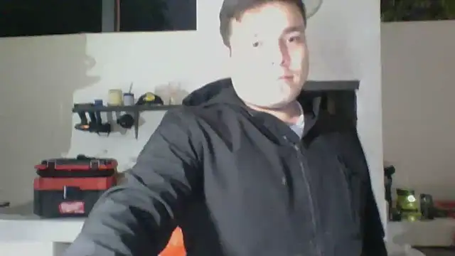 Snapshot of DirtyRcride chatting on December 8, 2024, 12:18 am DirtyRcride online show from December 8, 2024, 12:18 am