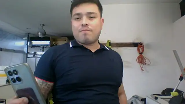 Snapshot of DirtyRcride chatting on December 17, 2024, 6:24 am DirtyRcride online show from December 17, 2024, 6:24 am