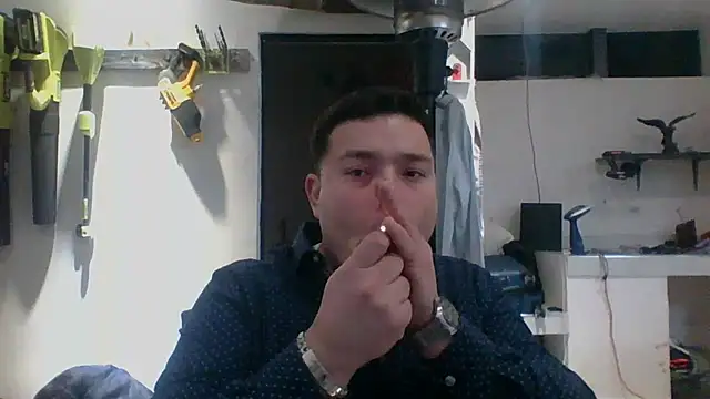 Snapshot of DirtyRcride chatting on January 1, 2025, 4:07 am DirtyRcride online show from January 1, 2025, 4:07 am
