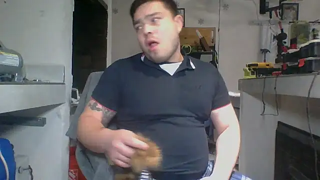 Snapshot of DirtyRcride chatting on January 13, 2025, 5:33 am DirtyRcride online show from January 13, 2025, 5:33 am