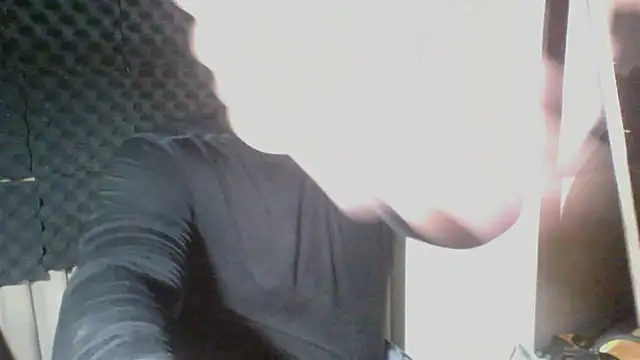 Snapshot of DirtyRcride chatting on March 1, 2025, 6:35 am DirtyRcride online show from March 1, 2025, 6:35 am