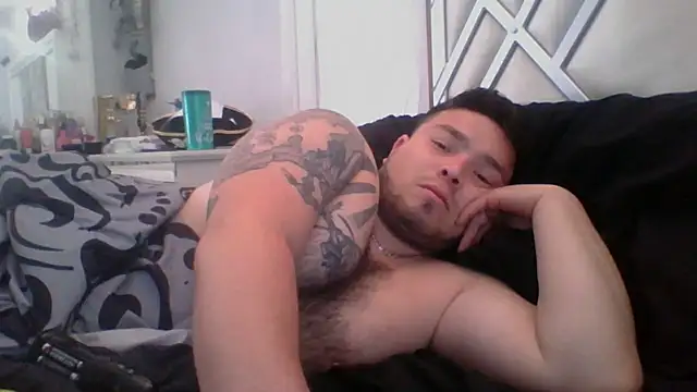 Snapshot of DirtyRcride chatting on March 6, 2025, 3:24 pm DirtyRcride online show from March 6, 2025, 3:24 pm