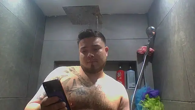 Snapshot of DirtyRcride chatting on March 20, 2025, 6:31 pm DirtyRcride online show from March 20, 2025, 6:31 pm