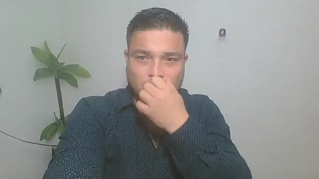 Snapshot of DirtyRcride chatting on October 20, 2025, 2:45 am DirtyRcride online show from October 20, 2025, 2:45 am
