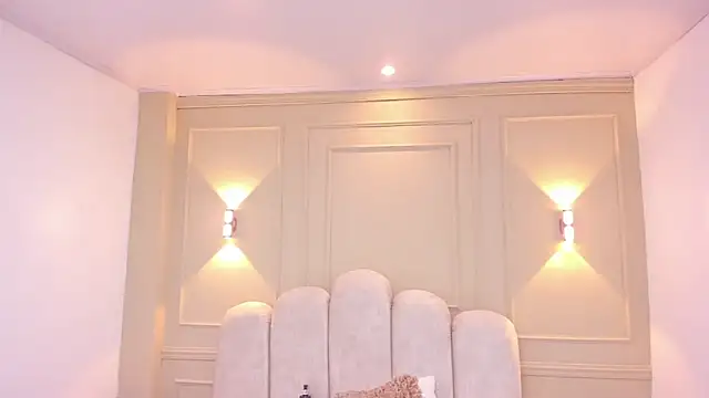 MADISON ROWAN1 online show from March 18, 2026, 7:00 am