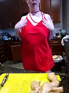 Snapshot of littlelustlamb chatting on October 9, 2025, 6:28 pm littlelustlamb online show from October 9, 2025, 6:28 pm