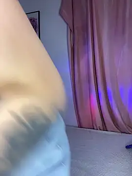 Ari Martin online show from November 23, 2025, 5:07 am