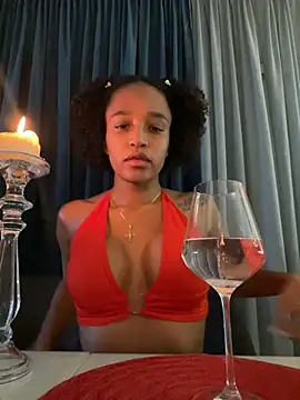 Snapshot of Black_Dolll chatting on December 29, 2024, 5:01 pm Black Dolll online show from December 29, 2024, 5:01 pm