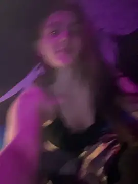 Snapshot of emilysue1 chatting on March 22, 2025, 9:02 am emilysue1 online show from March 22, 2025, 9:02 am