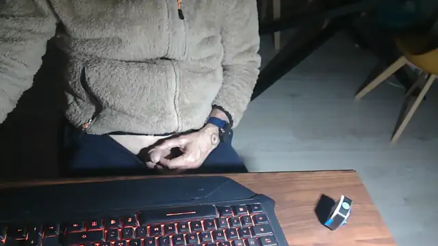 Adri gard online show from March 16, 2026, 9:30 pm