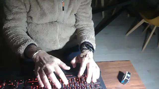 Adri gard online show from March 28, 2026, 9:36 pm