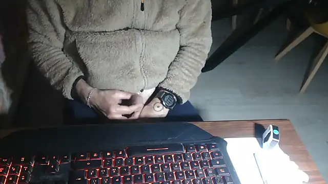 Adri gard online show from April 7, 2026, 8:31 pm