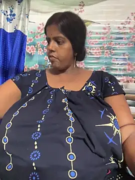 Beauty-queen online show from March 26, 2026, 2:44 pm