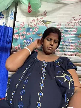 Beauty-queen online show from April 5, 2026, 5:43 pm