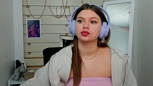 Snapshot of Josephine_Kiss chatting on January 19, 2025, 11:01 am Josephine Kiss online show from January 19, 2025, 11:01 am