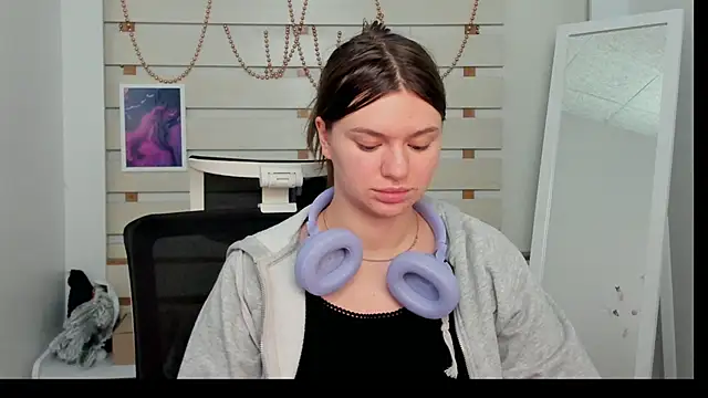 Snapshot of Josephine_Kiss chatting on January 27, 2025, 10:06 pm Josephine Kiss online show from January 27, 2025, 10:06 pm