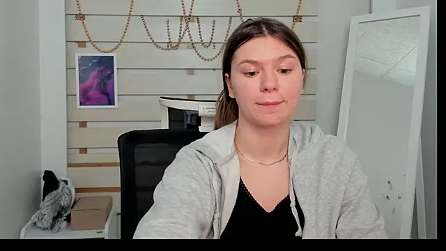 Snapshot of Josephine_Kiss chatting on January 28, 2025, 1:08 am Josephine Kiss online show from January 28, 2025, 1:08 am