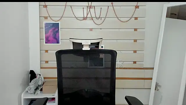 Snapshot of Josephine_Kiss chatting on January 30, 2025, 1:55 am Josephine Kiss online show from January 30, 2025, 1:55 am