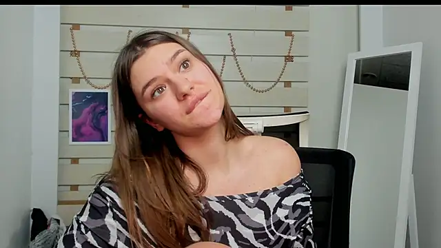 Snapshot of Josephine_Kiss chatting on February 5, 2025, 11:39 pm Josephine Kiss online show from February 5, 2025, 11:39 pm