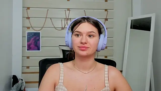 Snapshot of Josephine_Kiss chatting on February 9, 2025, 4:07 pm Josephine Kiss online show from February 9, 2025, 4:07 pm