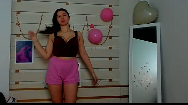 Snapshot of Josephine_Kiss chatting on February 13, 2025, 1:40 am Josephine Kiss online show from February 13, 2025, 1:40 am