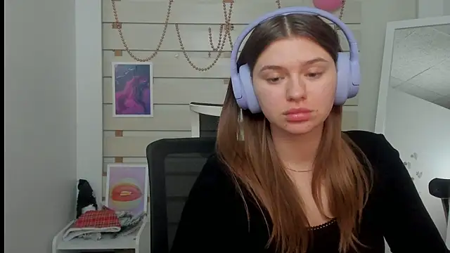 Snapshot of Josephine_Kiss chatting on February 23, 2025, 4:35 pm Josephine Kiss online show from February 23, 2025, 4:35 pm