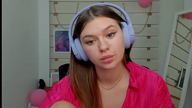 Snapshot of Josephine_Kiss chatting on February 26, 2025, 4:56 pm Josephine Kiss online show from February 26, 2025, 4:56 pm