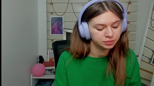 Snapshot of Josephine_Kiss chatting on February 27, 2025, 7:34 am Josephine Kiss online show from February 27, 2025, 7:34 am