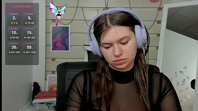 Snapshot of Josephine_Kiss chatting on March 9, 2025, 7:45 am Josephine Kiss online show from March 9, 2025, 7:45 am