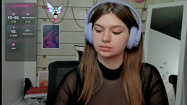 Snapshot of Josephine_Kiss chatting on March 9, 2025, 1:59 pm Josephine Kiss online show from March 9, 2025, 1:59 pm