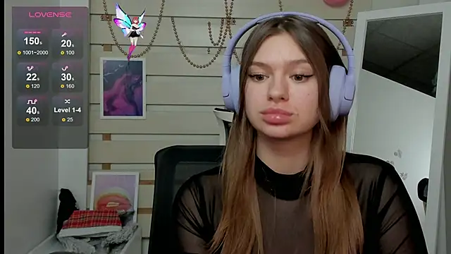 Snapshot of Josephine_Kiss chatting on March 9, 2025, 5:06 pm Josephine Kiss online show from March 9, 2025, 5:06 pm