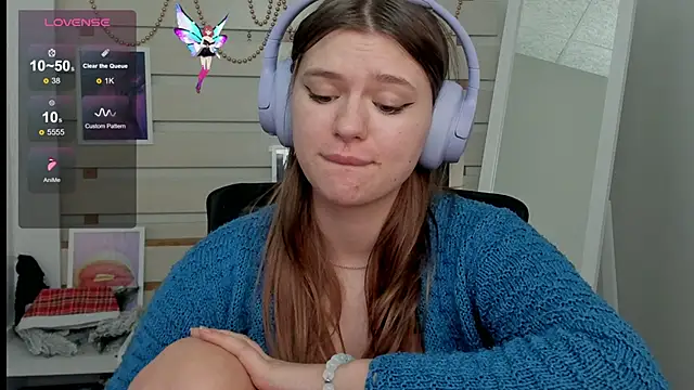 Snapshot of Josephine_Kiss chatting on March 15, 2025, 12:45 pm Josephine Kiss online show from March 15, 2025, 12:45 pm