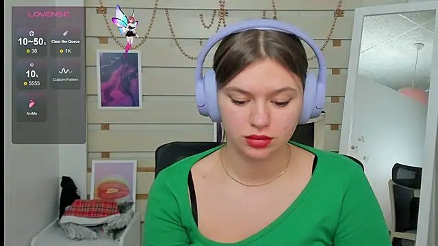 Snapshot of Josephine_Kiss chatting on March 21, 2025, 4:40 pm Josephine Kiss online show from March 21, 2025, 4:40 pm