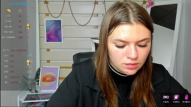 Snapshot of Josephine_Kiss chatting on September 10, 2025, 7:47 pm Josephine Kiss online show from September 10, 2025, 7:47 pm