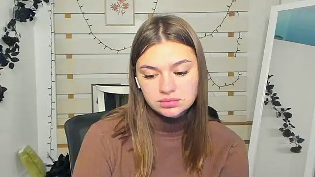 Snapshot of Josephine_Kiss chatting on November 17, 2025, 9:48 am Josephine Kiss online show from November 17, 2025, 9:48 am