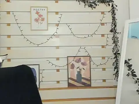 Snapshot of Josephine_Kiss chatting on November 21, 2025, 12:59 pm Josephine Kiss online show from November 21, 2025, 12:59 pm