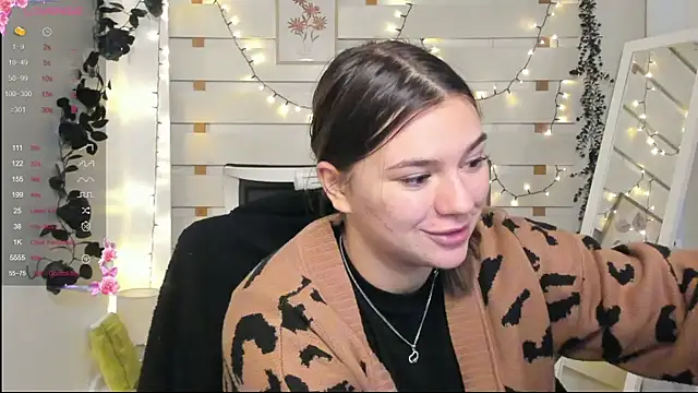 Snapshot of Josephine_Kiss chatting on January 7, 2026, 1:24 pm Josephine Kiss online show from January 7, 2026, 1:24 pm