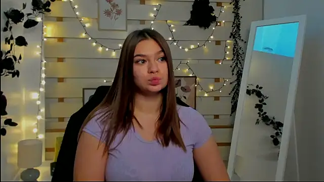 Snapshot of Josephine_Kiss chatting on February 24, 2026, 5:16 am Josephine Kiss online show from February 24, 2026, 5:16 am