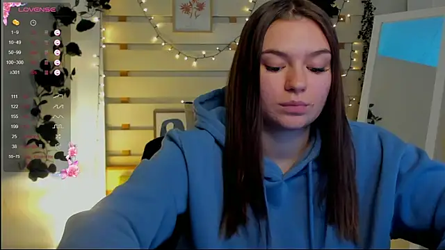 Snapshot of Josephine_Kiss chatting on February 26, 2026, 1:21 pm Josephine Kiss online show from February 26, 2026, 1:21 pm