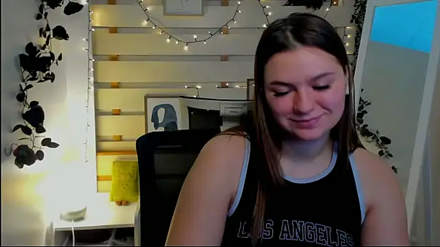 Snapshot of Josephine_Kiss chatting on March 1, 2026, 1:35 pm Josephine Kiss online show from March 1, 2026, 1:35 pm