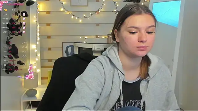 Snapshot of Josephine_Kiss chatting on March 4, 2026, 1:28 pm Josephine Kiss online show from March 4, 2026, 1:28 pm