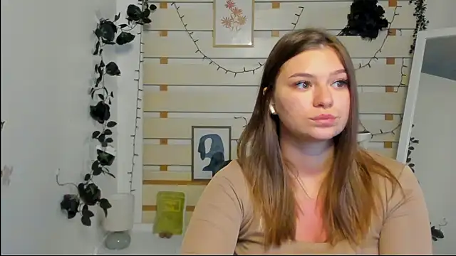 Snapshot of Josephine_Kiss chatting on March 17, 2026, 11:24 am Josephine Kiss online show from March 17, 2026, 11:24 am