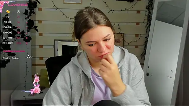 Snapshot of Josephine_Kiss chatting on March 31, 2026, 10:48 am Josephine Kiss online show from March 31, 2026, 10:48 am