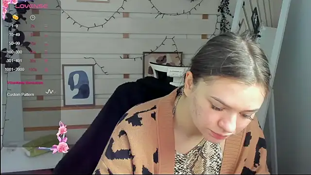 Snapshot of Josephine_Kiss chatting on April 7, 2026, 11:32 am Josephine Kiss online show from April 7, 2026, 11:32 am